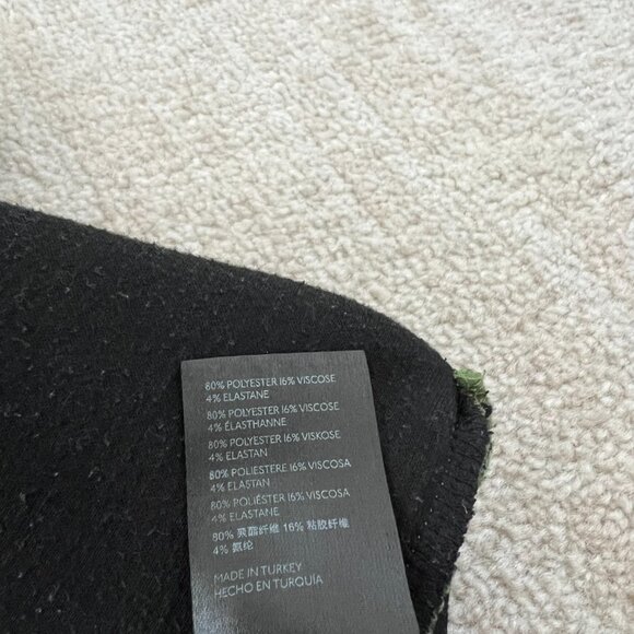 By Anthropologie Green Ribbed Knit Top M - Picture 11 of 11